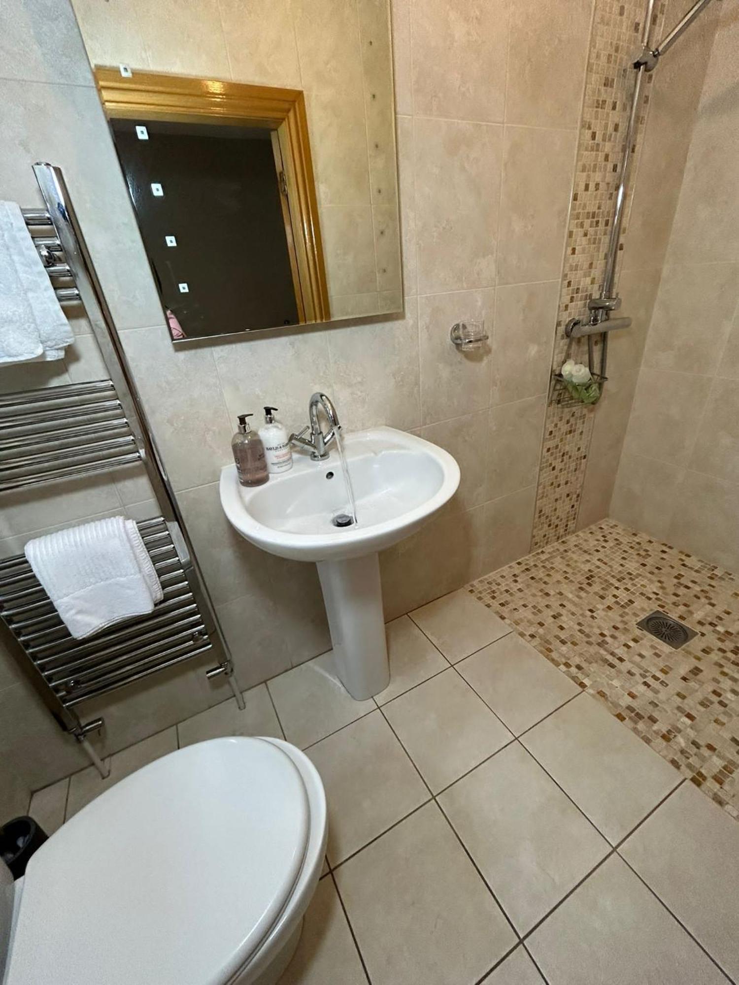 Dunhill Cottage B&B Hillsborough Zimmer foto