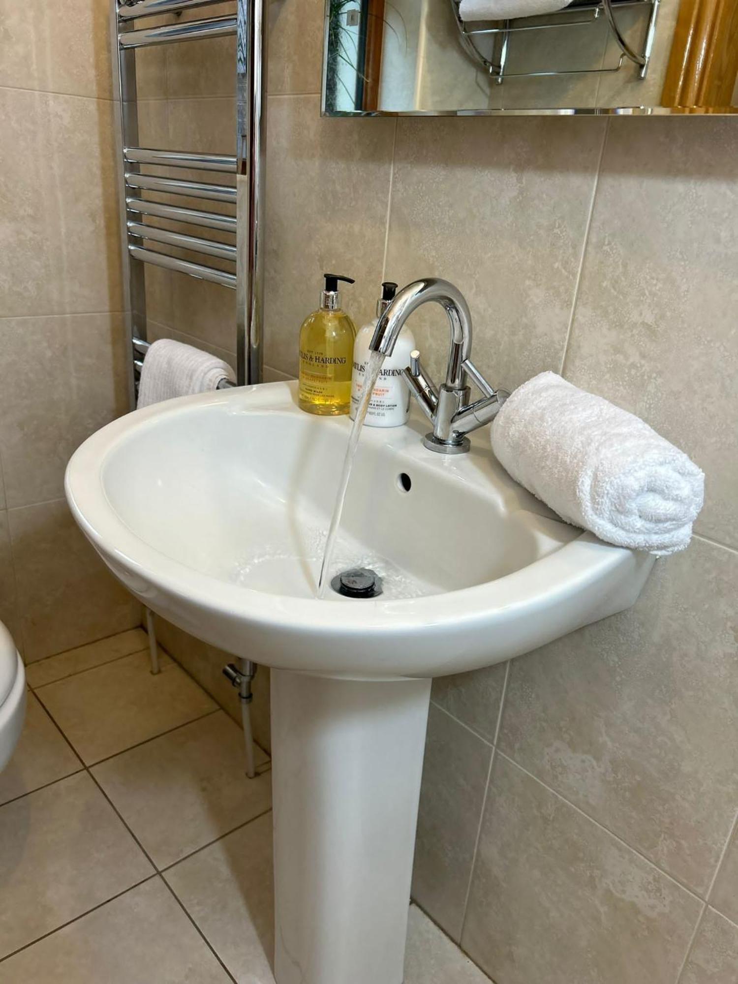 Dunhill Cottage B&B Hillsborough Zimmer foto